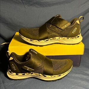 Tiem- slipstream, black, 7 women QS